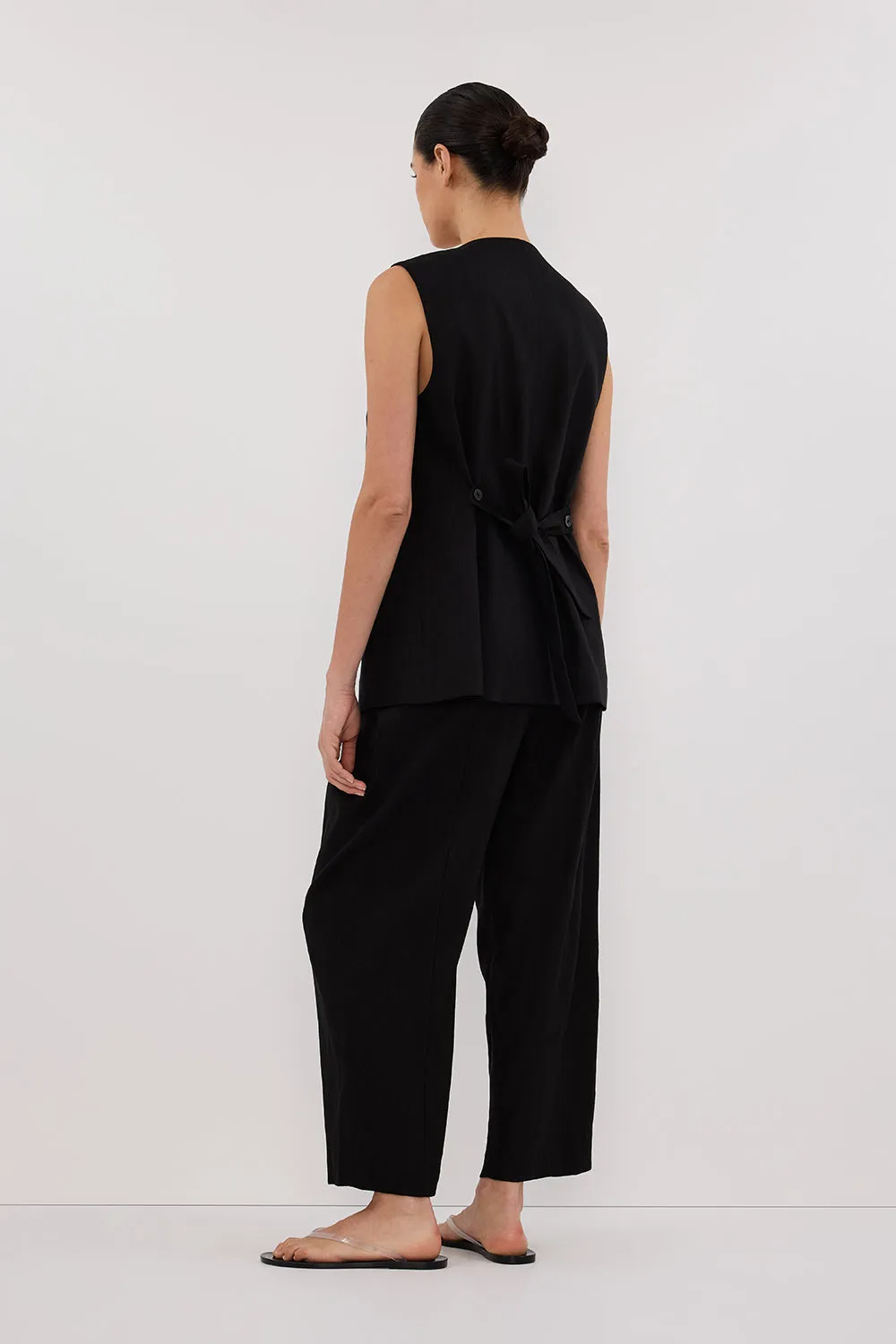 BRAX BLACK TAPERED PANT