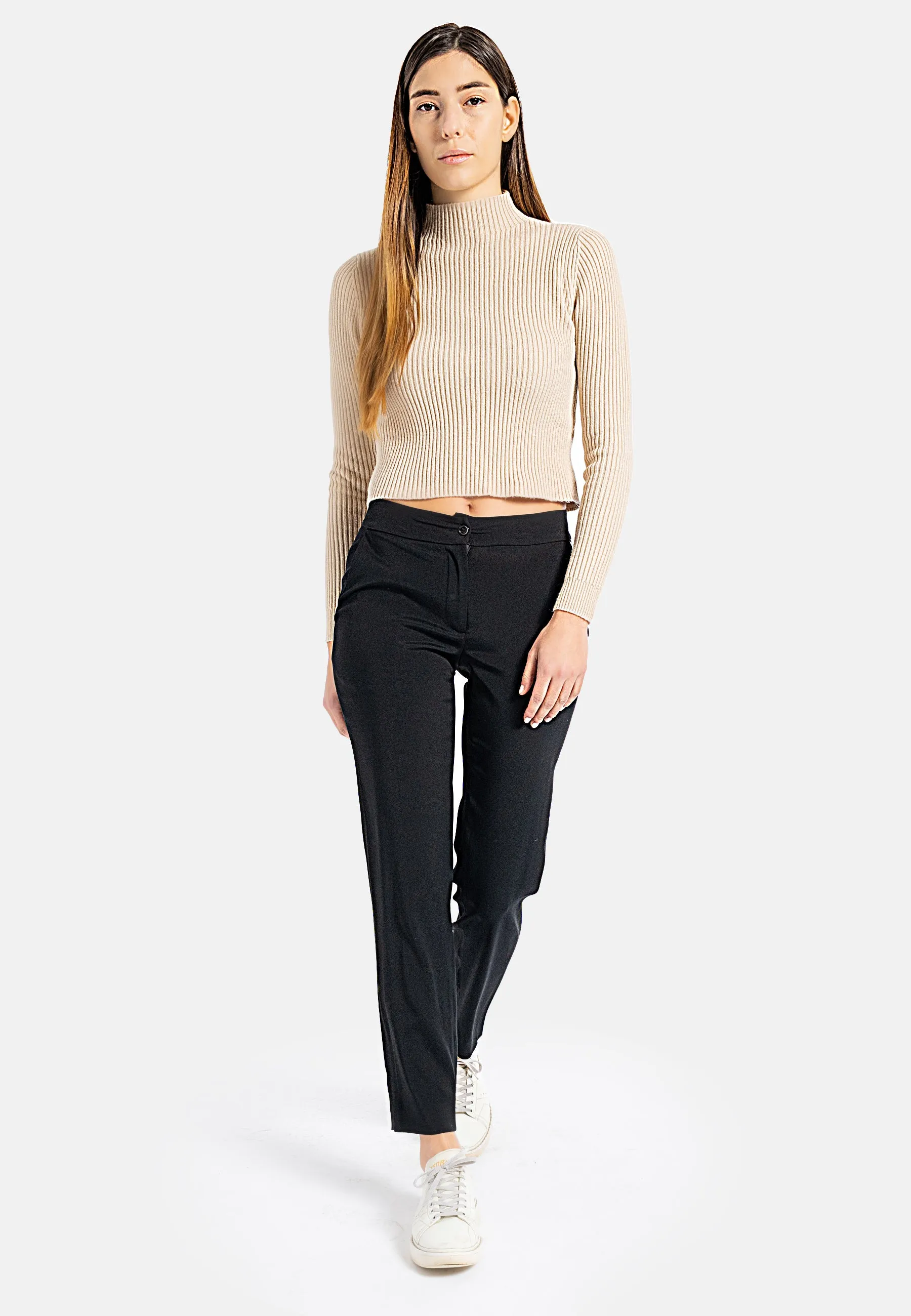Darwin ankle-length trousers with side pockets