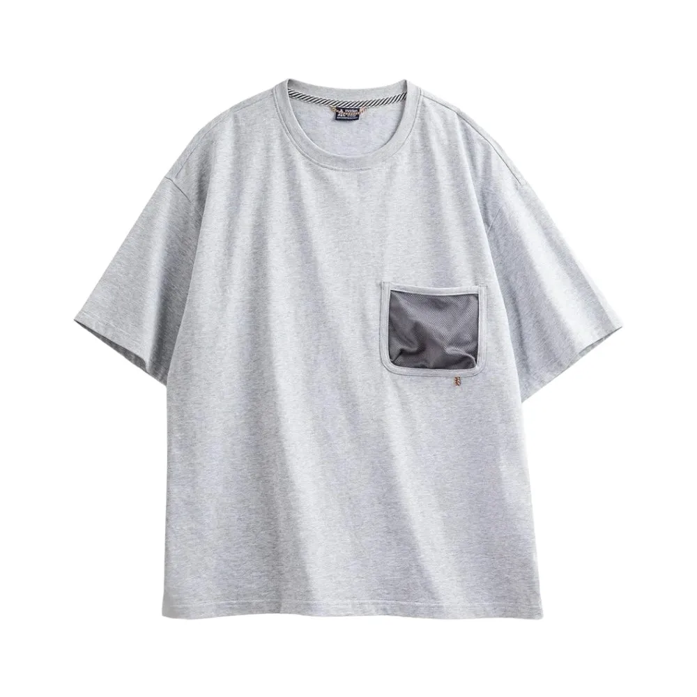 Hiking tee with mesh pocket