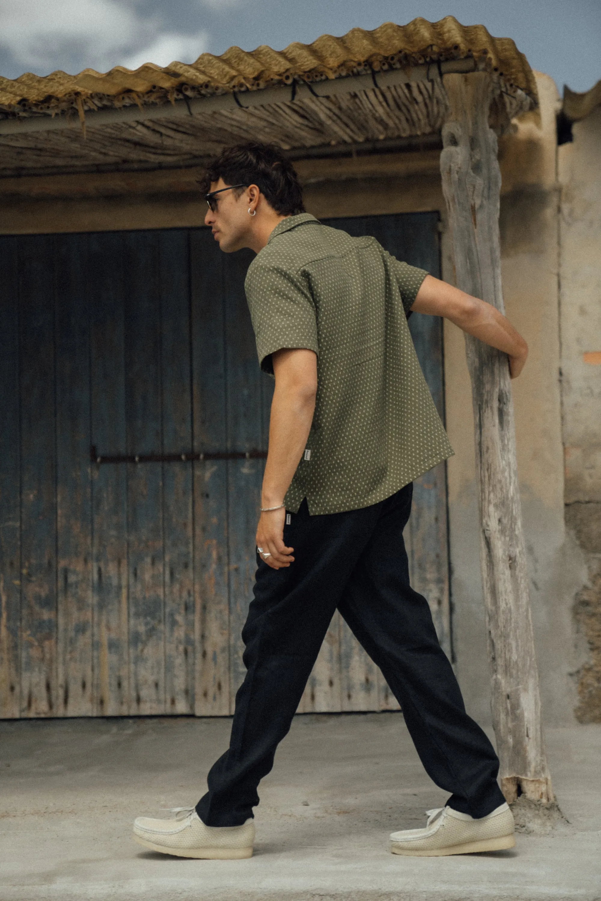 RELAXED WIDE LEG LINEN TROUSERS - BLACK